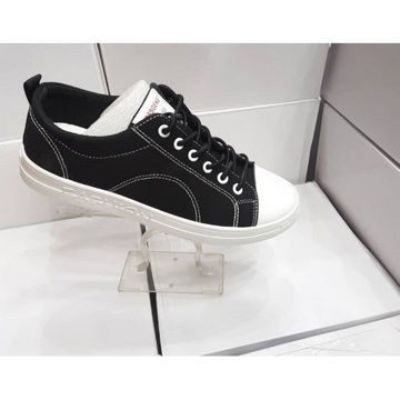 Casual black leather shoes with a white round toe with ties من هب له .كوم 